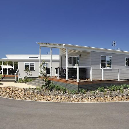 Отель Nrma Stockton Beach Holiday Park Экстерьер фото